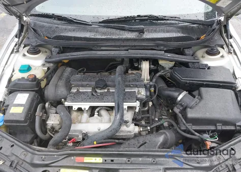 2004 Volvo V70 2.5T z USA, uszkodzony, nr VIN YV1SW59V542443106